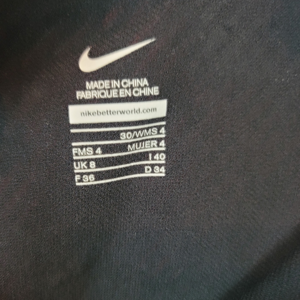 Nike One Piece Swimsuit - Picture 5 of 6